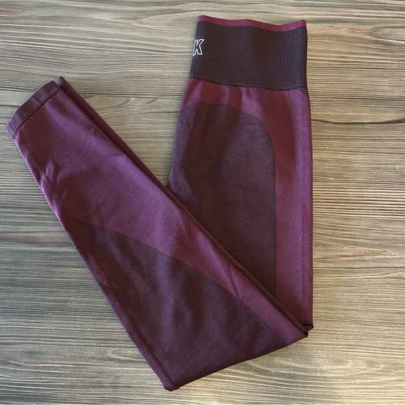 PINK Victoria’s Secret Yoga Seamless Leggings - Picture 1 of 3